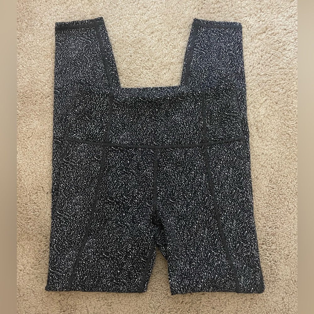 Athleta Lightning Static 7/8 Tight, XS, Black/White textured